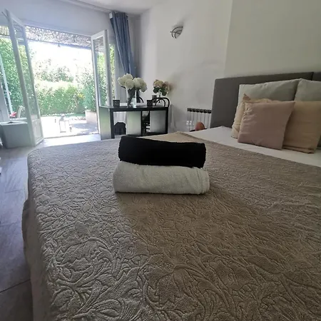 Apartamento Jardin Privatif 300m De La *